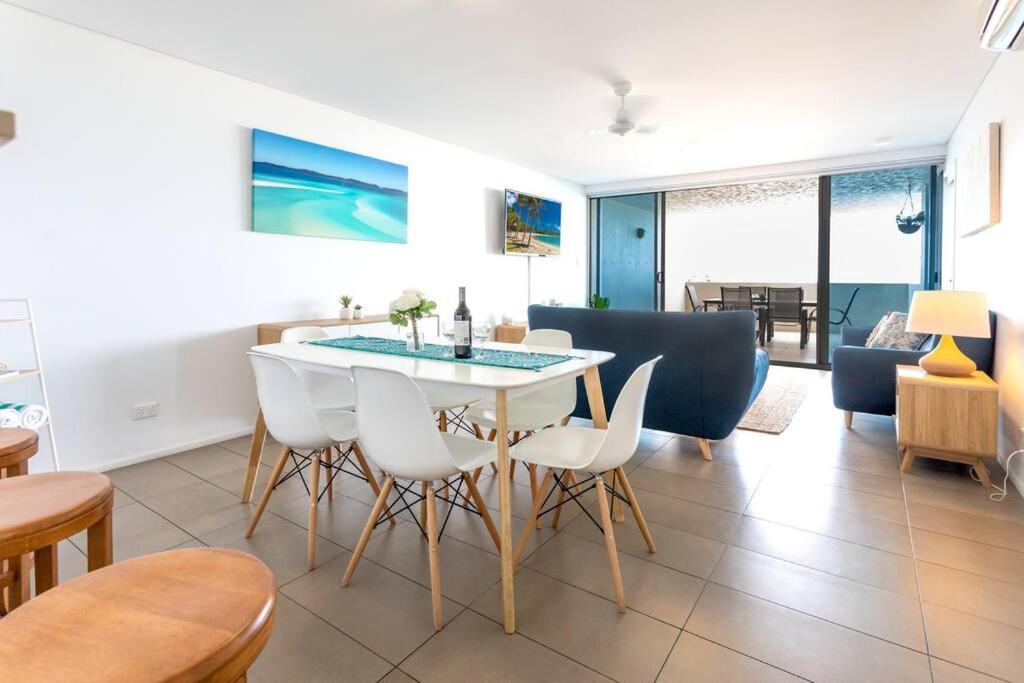 Apartment Azure Sea, Oceanviews, Wifi, 2 Pools + Gym