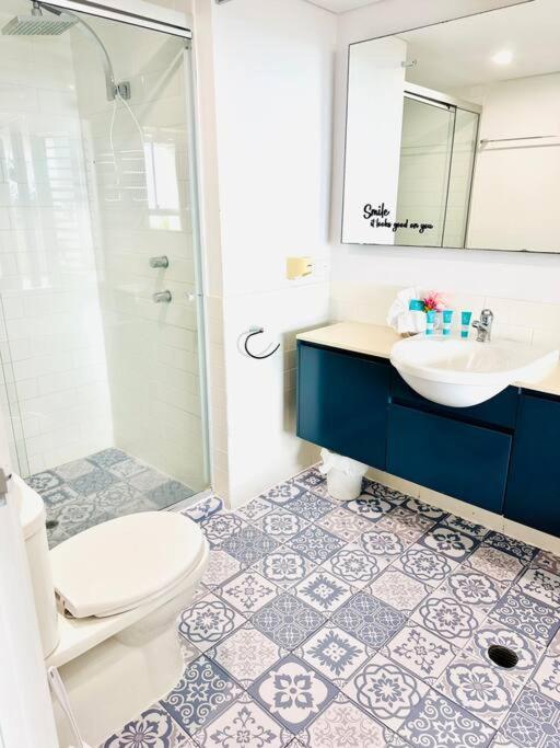 Apartment Azure Sea, Oceanviews, Wifi, 2 Pools + Gym